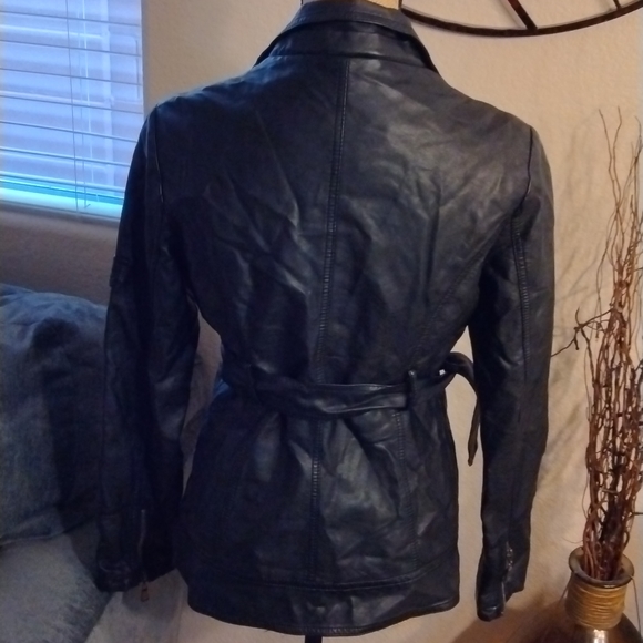 Leather Jacket - Picture 8 of 12